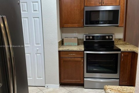 Casa en alquiler en Tamarac, Florida, 2 dormitorios, 107.3 m2 № 1968965 - foto 5