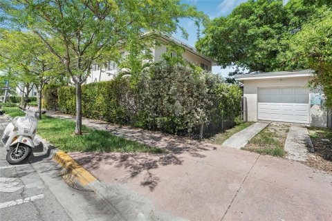 Propiedad comercial en venta en Miami Beach, Florida, 411.46 m2 № 1889274 - foto 20
