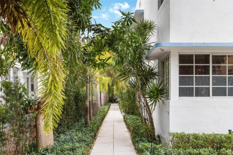 Copropriété à louer à Miami Beach, Floride: 1 chambre, 65.03 m2 № 1742356 - photo 2
