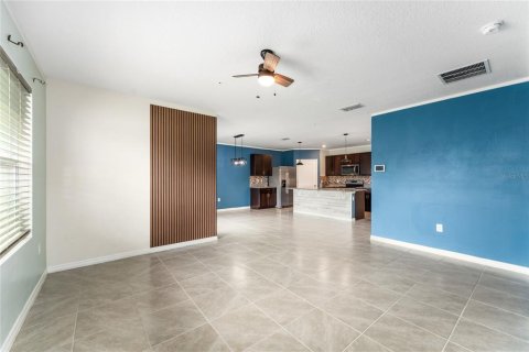 Casa en alquiler en Kissimmee, Florida, 4 dormitorios, 171.5 m2 № 1902358 - foto 9