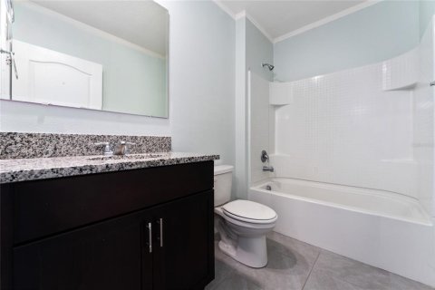 Casa en alquiler en Kissimmee, Florida, 4 dormitorios, 171.5 m2 № 1902358 - foto 17