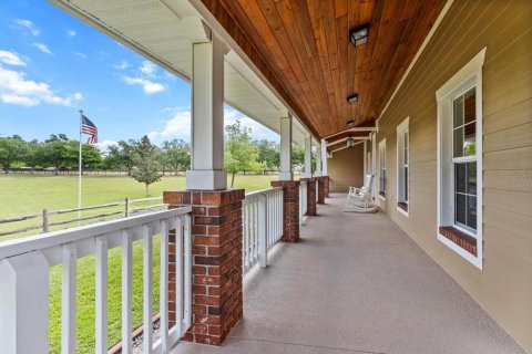 House in Beverly Hills, Florida 4 bedrooms, 242.66 sq.m. № 1642226 - photo 8