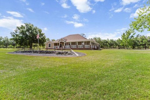 House in Beverly Hills, Florida 4 bedrooms, 242.66 sq.m. № 1642226 - photo 2