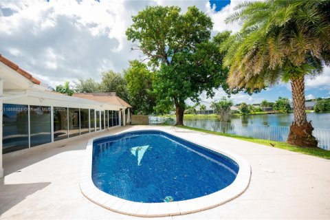 Villa ou maison à louer à Plantation, Floride: 4 chambres, 249.26 m2 № 1942661 - photo 4