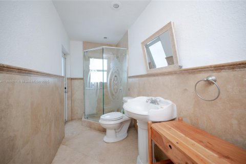 Villa ou maison à louer à Plantation, Floride: 4 chambres, 249.26 m2 № 1942661 - photo 9