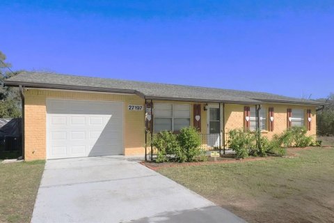 Casa en Brooksville, Florida 3 dormitorios, 100.33 m2 № 2095927