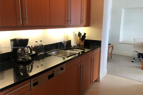 Condominio en venta en Miami, Florida, 2 dormitorios, 191.56 m2 № 1888823 - foto 11