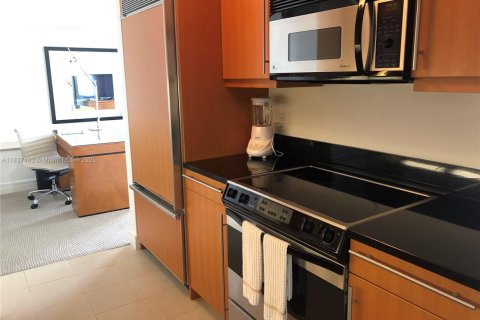 Condominio en venta en Miami, Florida, 2 dormitorios, 191.56 m2 № 1888823 - foto 12