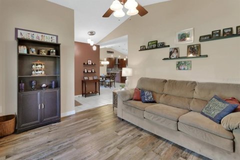 Casa en venta en Orange City, Florida, 3 dormitorios, 167.6 m2 № 1786189 - foto 3
