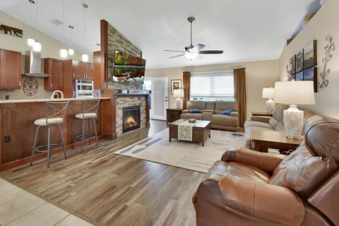Casa en venta en Orange City, Florida, 3 dormitorios, 167.6 m2 № 1786189 - foto 7