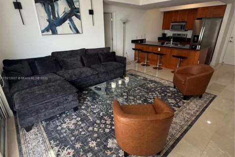 Condo in Coral Gables, Florida, 2 bedrooms  № 1969861 - photo 11