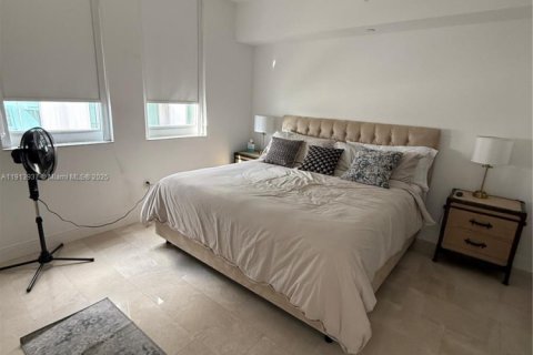 Condo in Coral Gables, Florida, 2 bedrooms  № 1969861 - photo 18