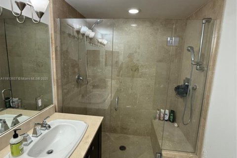 Condo in Coral Gables, Florida, 2 bedrooms  № 1969861 - photo 22