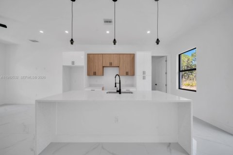 Casa en venta en Lehigh Acres, Florida, 3 dormitorios, 98.2 m2 № 2080392 - foto 6