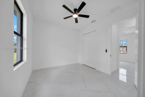Casa en venta en Lehigh Acres, Florida, 3 dormitorios, 98.2 m2 № 2080392 - foto 25