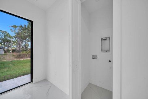 Casa en venta en Lehigh Acres, Florida, 3 dormitorios, 98.2 m2 № 2080392 - foto 13