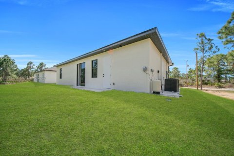 Casa en venta en Lehigh Acres, Florida, 3 dormitorios, 98.2 m2 № 2080392 - foto 26