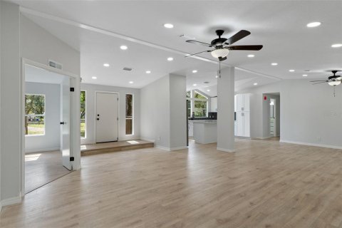 Villa ou maison à vendre à Spring Hill, Floride: 4 chambres, 228.91 m2 № 1868954 - photo 8