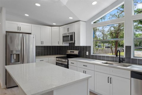 Villa ou maison à vendre à Spring Hill, Floride: 4 chambres, 228.91 m2 № 1868954 - photo 13