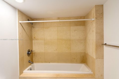 Copropriété à louer à Miami, Floride: 55.56 m2 № 1953126 - photo 7