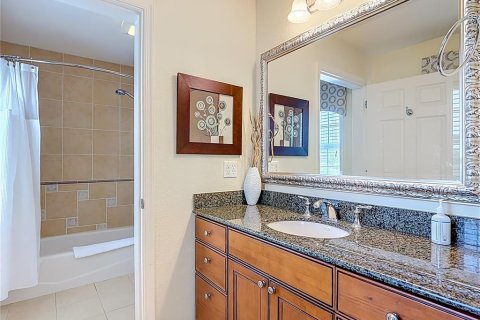 Condo in Four Corners, Florida, 3 bedrooms № 2218470 - photo 23