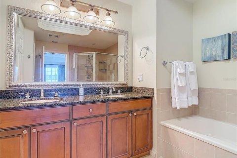 Condo in Four Corners, Florida, 3 bedrooms № 2218470 - photo 14