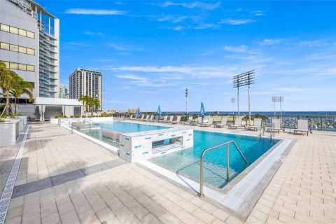 Condo à Saint Petersburg, Floride, 2 chambres  № 2212222