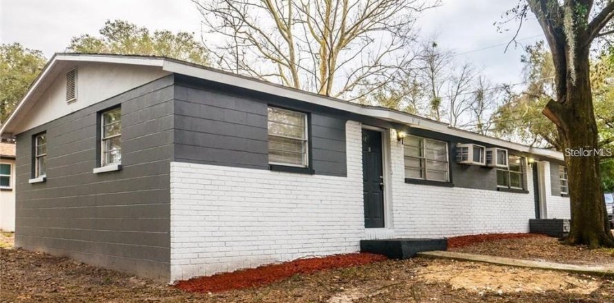 Immobilier commercial à Thonotosassa, Floride 4 chambres, 120.4 m2 № 2405147