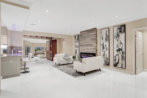 Casa en venta en Surfside, Florida, 5 dormitorios, 214.88 m2 № 2053766 - foto 7