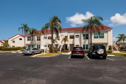 Copropriété à vendre à Saint Petersburg, Floride: 2 chambres, 99.87 m2 № 2415275 - photo 9