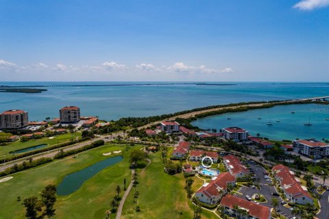 Copropriété à vendre à Saint Petersburg, Floride: 2 chambres, 99.87 m2 № 2415275 - photo 2