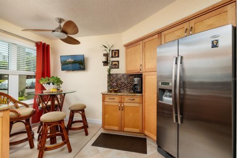 Copropriété à vendre à Saint Petersburg, Floride: 2 chambres, 99.87 m2 № 2415275 - photo 14