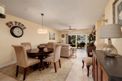 Copropriété à vendre à Saint Petersburg, Floride: 2 chambres, 99.87 m2 № 2415275 - photo 19