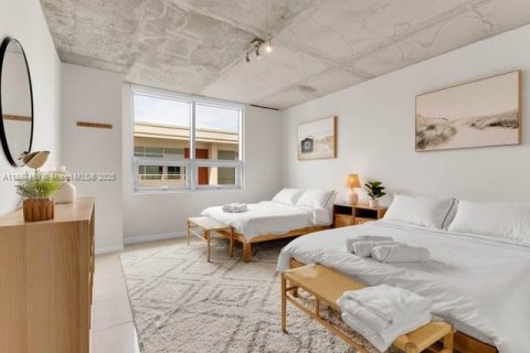 Condo in Miami, Florida, 2 bedrooms  № 1941686 - photo 18