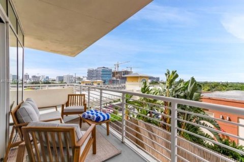 Condo in Miami, Florida, 2 bedrooms  № 1941686 - photo 30