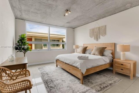 Condo in Miami, Florida, 2 bedrooms  № 1941686 - photo 27