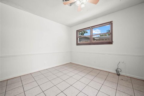 House in Winter Haven, Florida 4 bedrooms, 205.5 sq.m. № 1901099 - photo 22