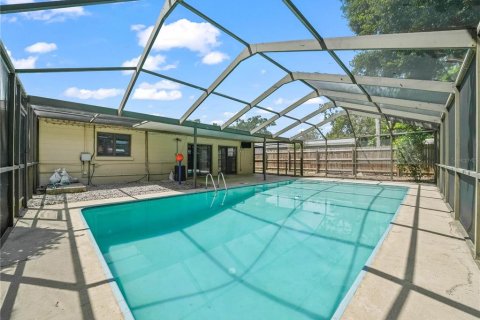 House in Winter Haven, Florida 4 bedrooms, 205.5 sq.m. № 1901099 - photo 29