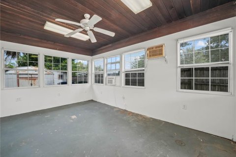 House in Winter Haven, Florida 4 bedrooms, 205.5 sq.m. № 1901099 - photo 26