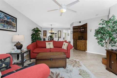 Condo in Englewood, Florida, 2 bedrooms  № 2216905 - photo 20