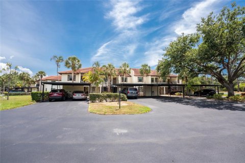 Condo in Englewood, Florida, 2 bedrooms  № 2216905 - photo 2