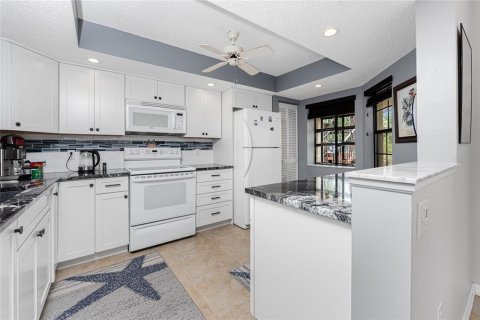Condo in Englewood, Florida, 2 bedrooms  № 2216905 - photo 6