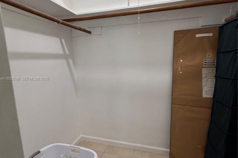 Снять в аренду виллу или дом в Мирамар, Флорида 3 спальни, 139.45м2, № 1991003 - фото 24