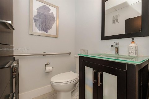 Commercial property in Key Biscayne, Florida № 1710296 - photo 21