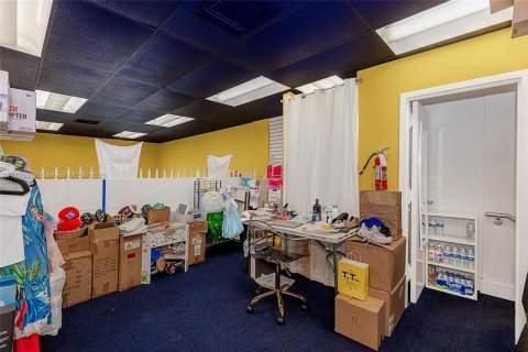 Commercial property in Key Biscayne, Florida № 1710296 - photo 24