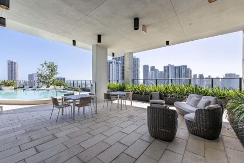 Apartamento en alquiler en Miami, Florida, 2 dormitorios, 80.55 m2 № 2180838 - foto 10