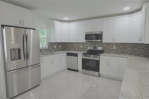 Casa en venta en Bradenton, Florida, 3 dormitorios, 178.19 m2 № 2105352 - foto 4