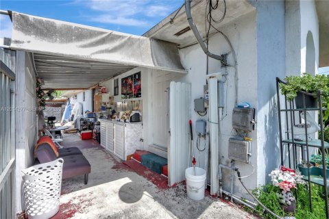 Immobilier commercial à vendre à Miami Gardens, Floride: 161.93 m2 № 2076385 - photo 20