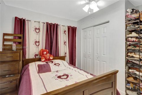 Immobilier commercial à vendre à Miami Gardens, Floride: 161.93 m2 № 2076385 - photo 29