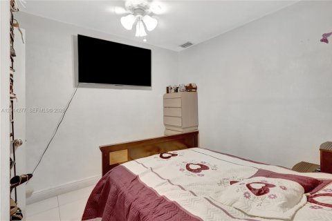 Immobilier commercial à vendre à Miami Gardens, Floride: 161.93 m2 № 2076385 - photo 30